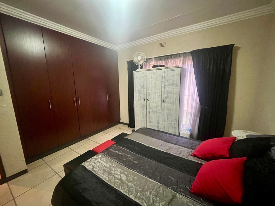 3 Bedroom Property for Sale in Flamwood North West